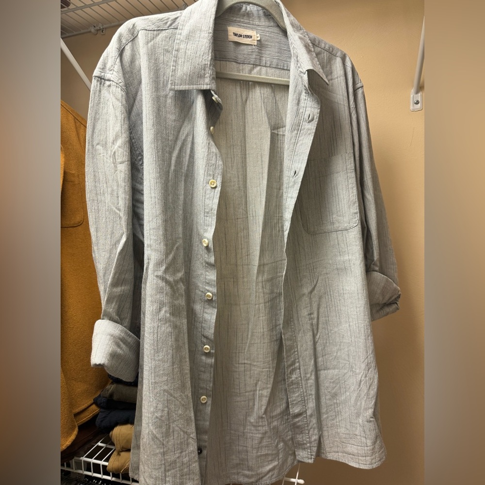 Taylor Stitch California Button Down - Midnight Slub Micro Strip